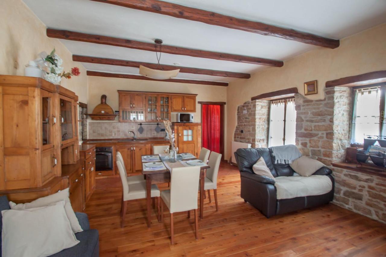 Stara Kuca Apartment Heki Luaran gambar